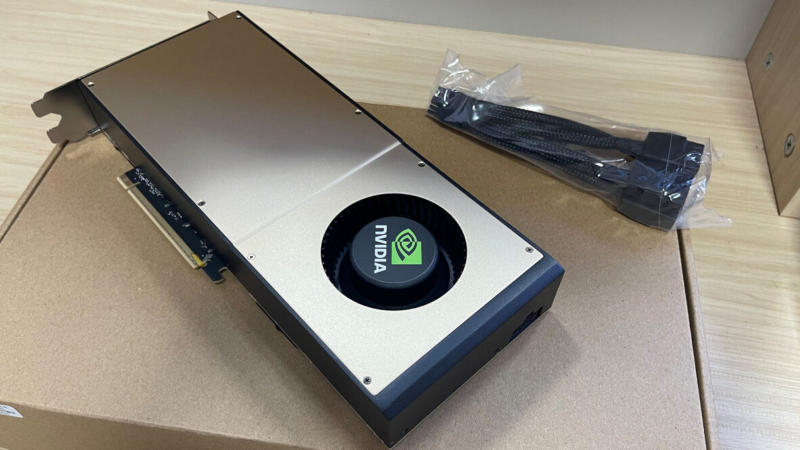 Модифицированная GeForce RTX 5090 с турбинным кулером для ИИ-ферм в Китае Модифицированная GeForce RTX 5090 с турбинным кулером для ИИ-ферм в Китае